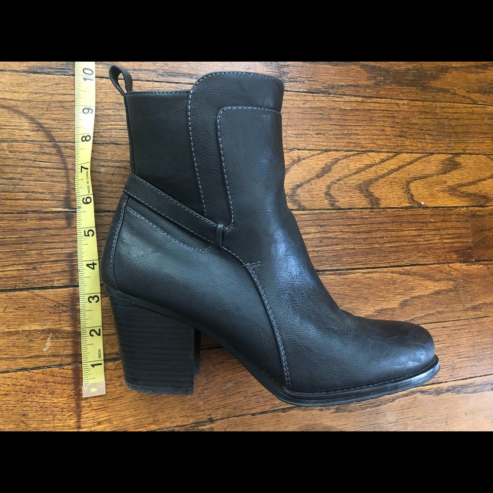 Naturalizer Tiffany Heeled Booties